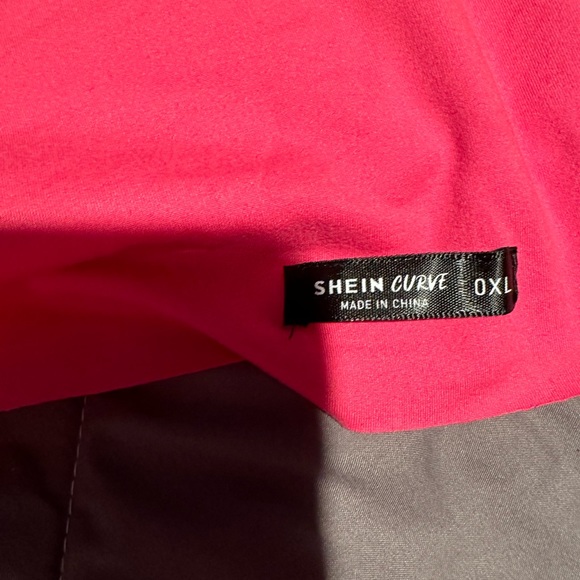 Pink romper - Picture 3 of 3